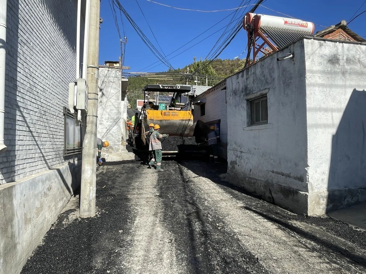 鑫雅市政党支部赴房山区佛子庄乡调研帮扶援建工作