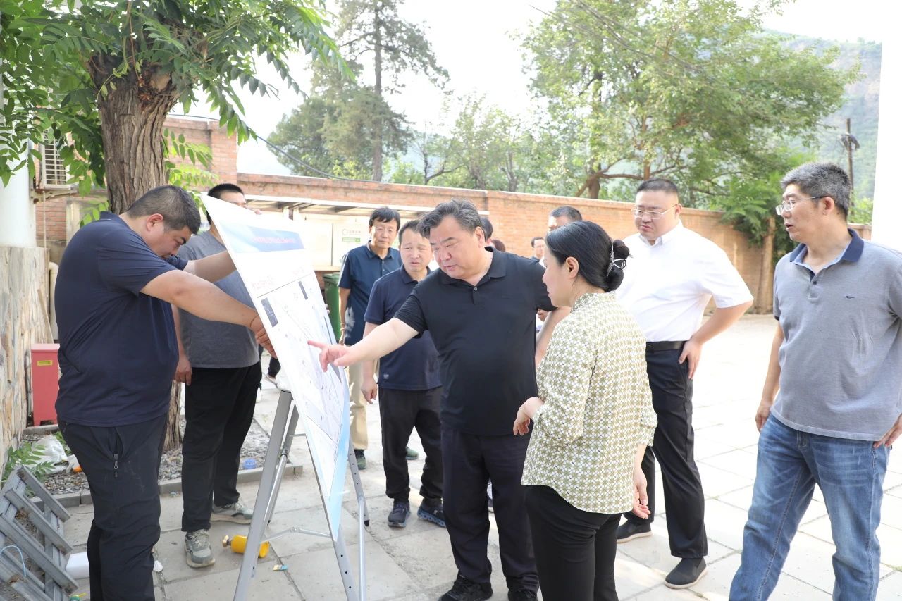 集团领导赴房山区佛子庄乡调研结对帮扶援建项目